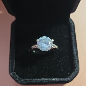 Stunning Silver Women's Ring with Crystal Accent